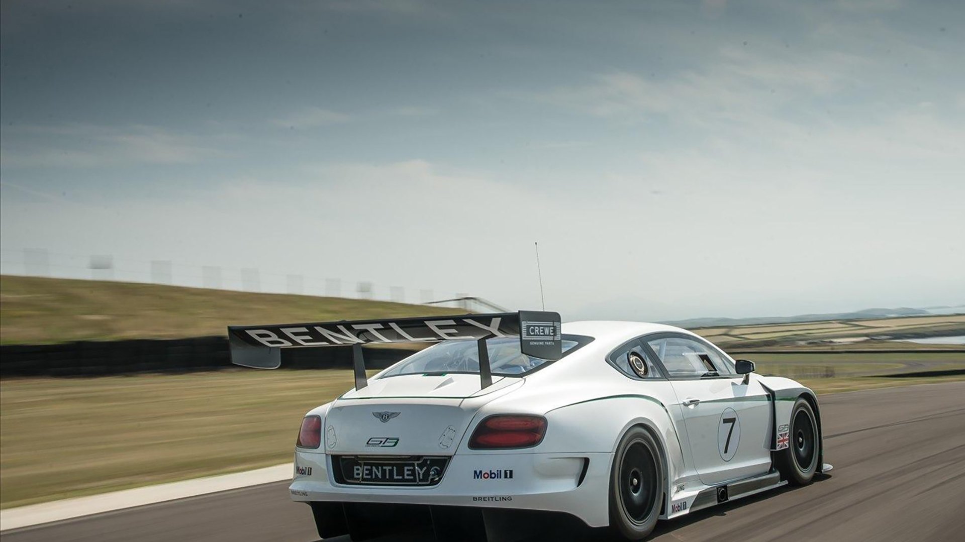 哥伦比亚女足在巴黎奥运会比赛中以1-0战胜法国,哥伦比亚足球美女